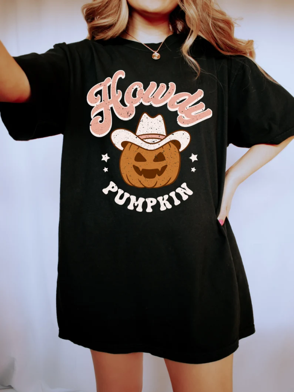 Retro Halloween Howdy Pumpkin Vintage Ghost Halloween T-Shirt