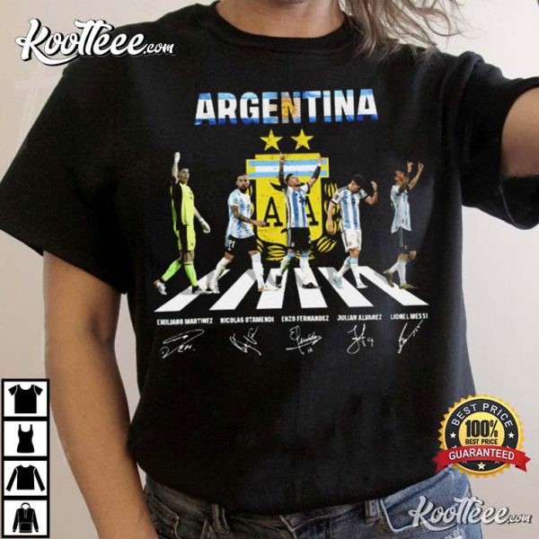 Argentina World Cup Squad 2022 Lionel Messi Emiliano Martinez T-Shirt